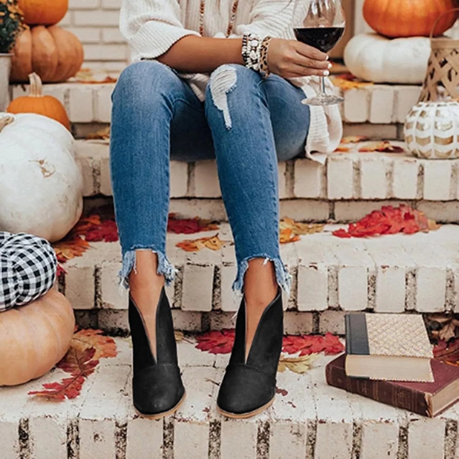 Cathalem Ankle Boots for Women, Womens Ankle Boots Pointed Toe Faux Stacked Chunky Heels Tassels Side Zipper Booties